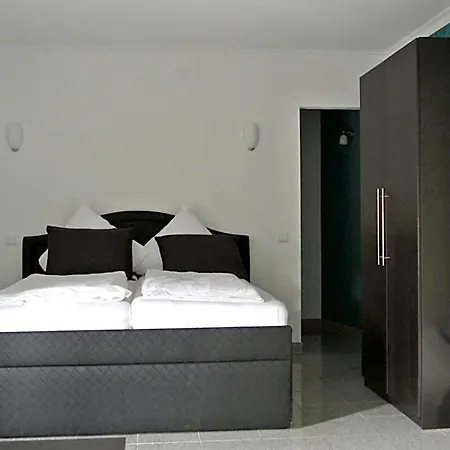 Gaestehaus Sektstuuf St. Laurentius 3*