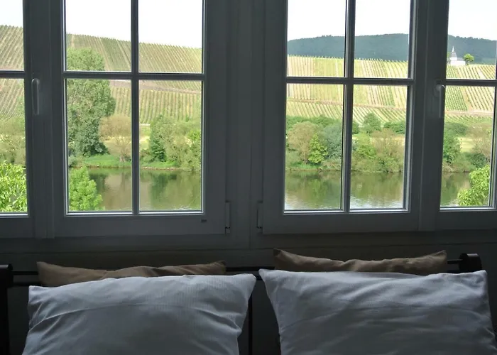 Gaestehaus Sektstuuf St. Laurentius 호텔 라이웬